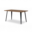 Nurga all oleva lauaplaadiga lauad